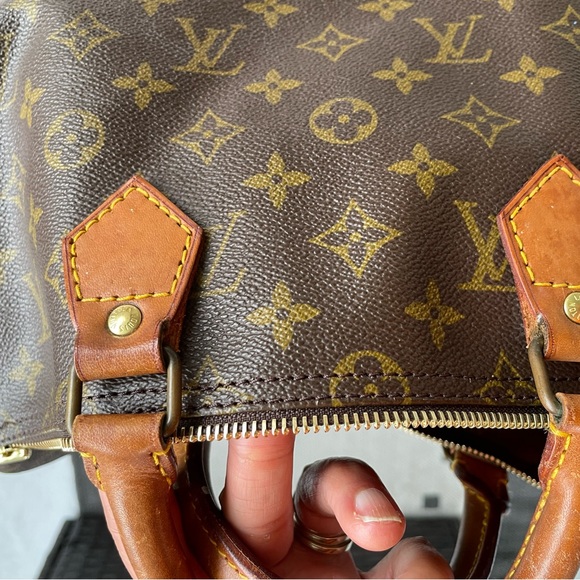 Authentic Louis Vuitton Speedy 35 (Vintage) - Picture 6 of 16